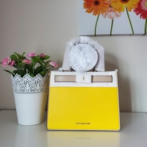 Michael Kors Tatiana Medium Messenger in Citrus